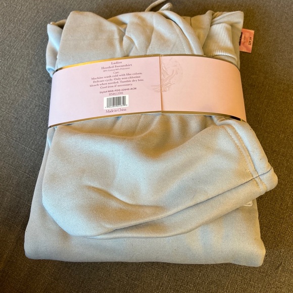 New Essential by Seven Ladies Hooded Light Blue Sweatshirt Size:Medium - Picture 3 of 3